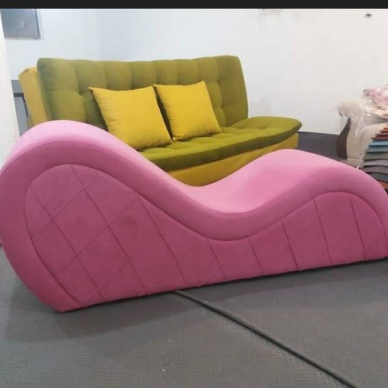 مبل راحتی مدل لاولی بد